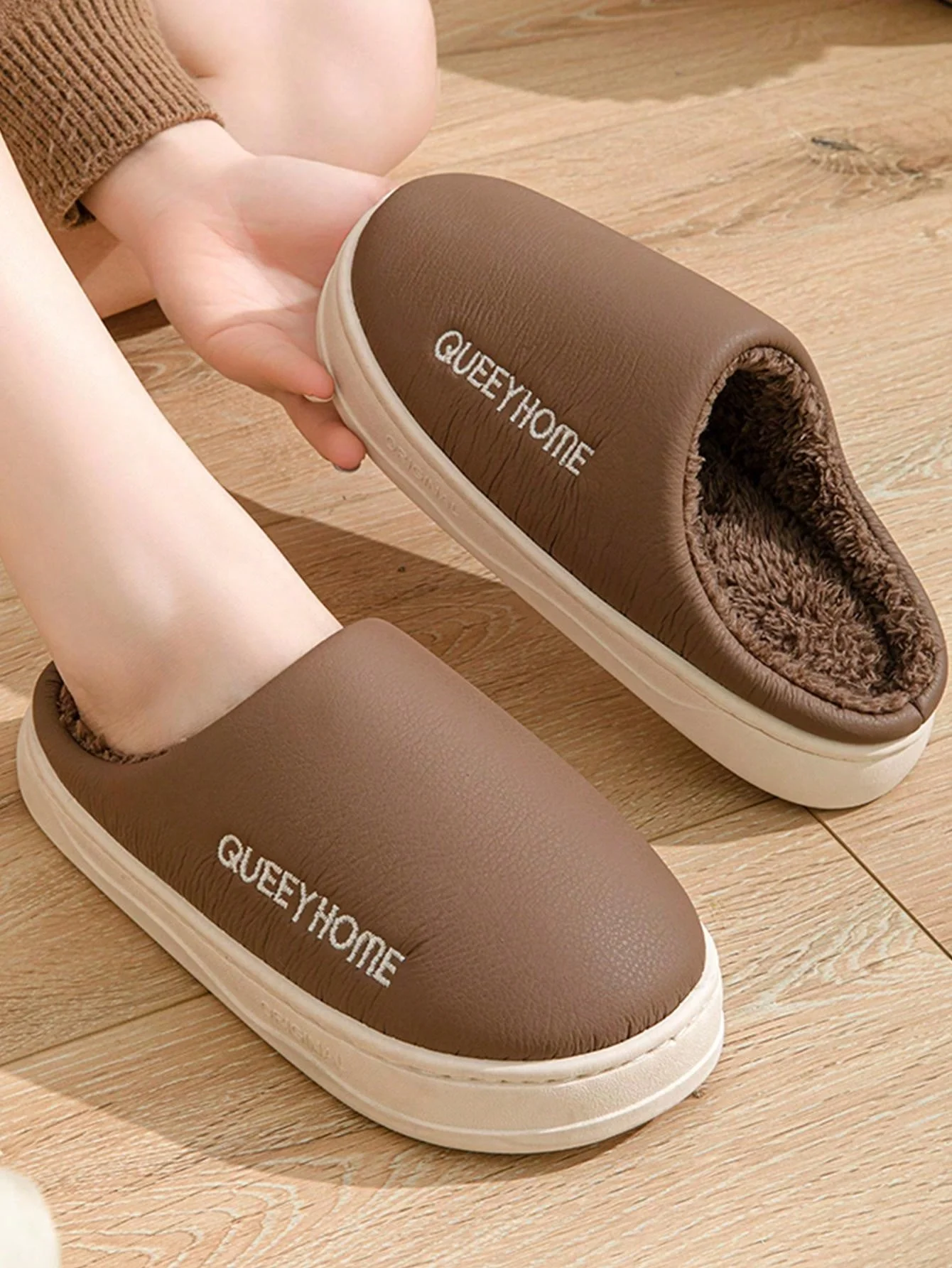 Unisex Autumn and Winter Waterproof Pu Leather Clogs, Warm Home Shoes, Non-Slip Thick-Soled Indoor and Outdoor Dual-Use Couple's Warm Home Shoes