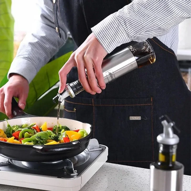 New Oil Bottle Stopper Rubber Lock Plug Seal Leak-proof Food Grade Plastic Nozzle Sprayer Liquor Dispenser Wine Pourer Barware