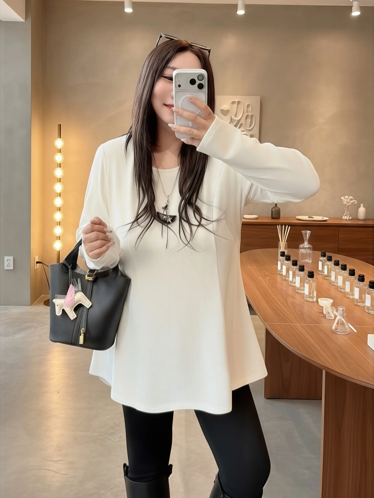 

Ele Slimming Base irt Корейская круглая футболка Ne Thi Sister больших размеров, женская модная зимняя дизайнерская футболка Sense