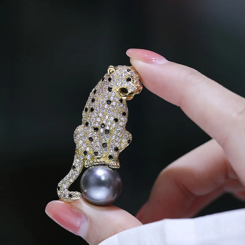 High Quality Copper Zircon Leopard Brooch Pearl Animal Brooch For Men Women Jewelry Gift Wholesale
