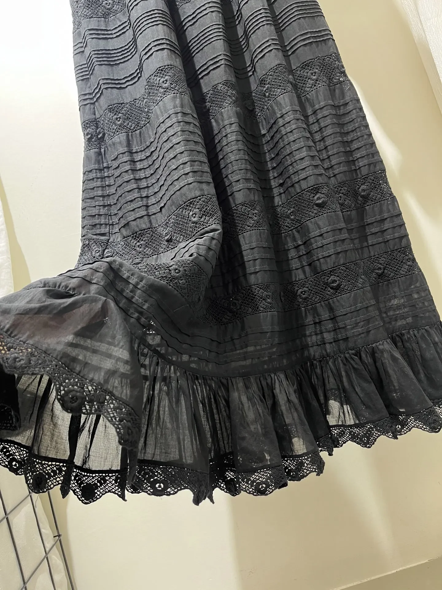 Abito lungo da donna nero in cotone 100% bordo ricamato colletto quadrato manica a sbuffo smocking abito femminile casual in vita elastica