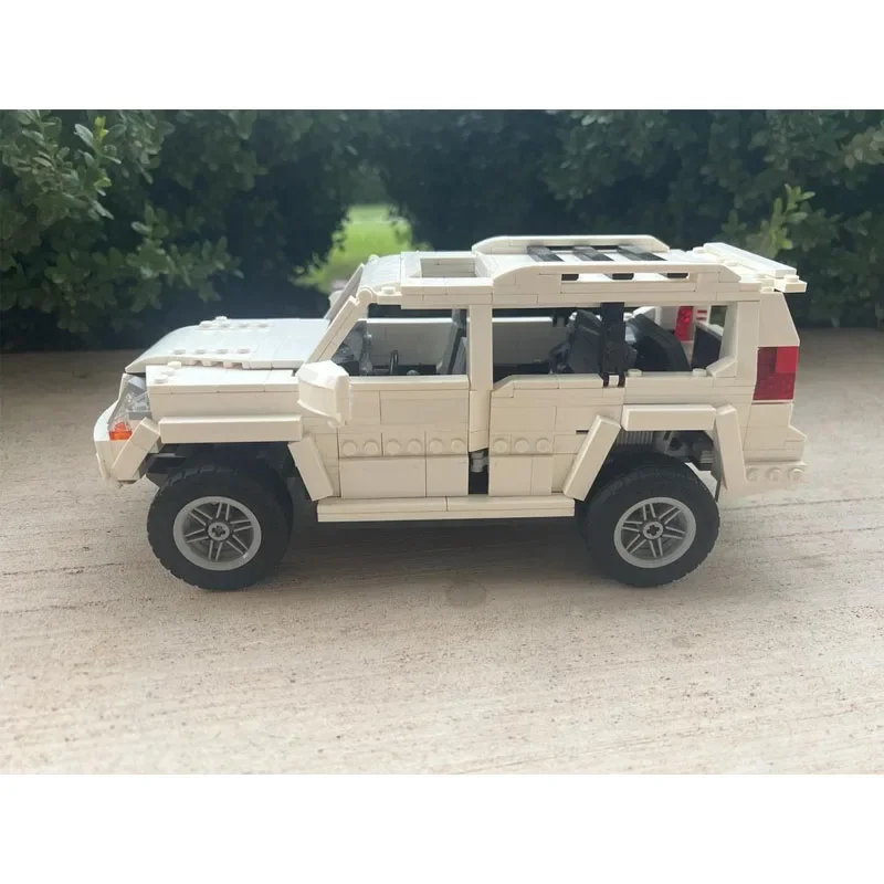 

MOC-40953 Classic New White Sports Car Building Blocks Model, 831 Parts, Birthday and Christmas Toy Gift for Boys and Children