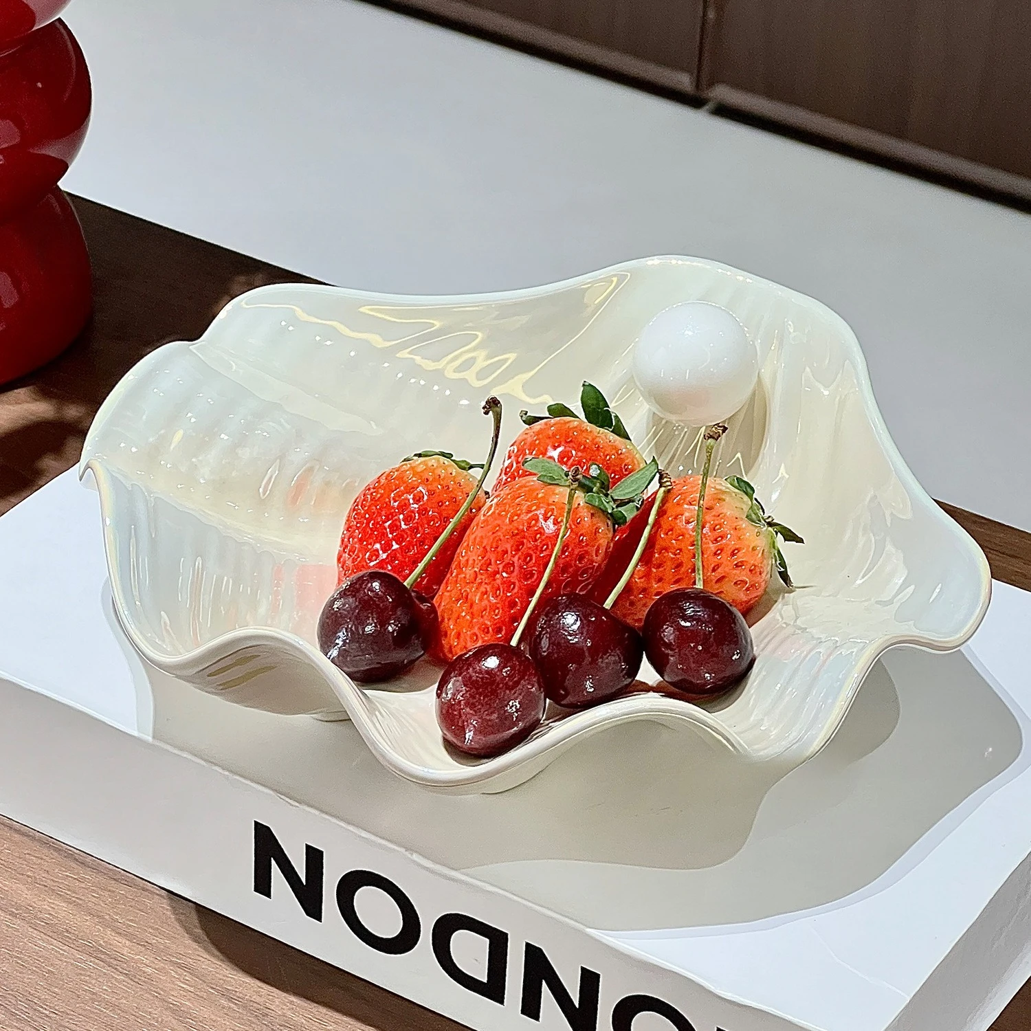 

Ceramic Fruit Bowl Exquisite Red Shell Design-Stylish Storage Dish for New Year's Gatherings Snacks Dried Fruits and Fresh Fruit