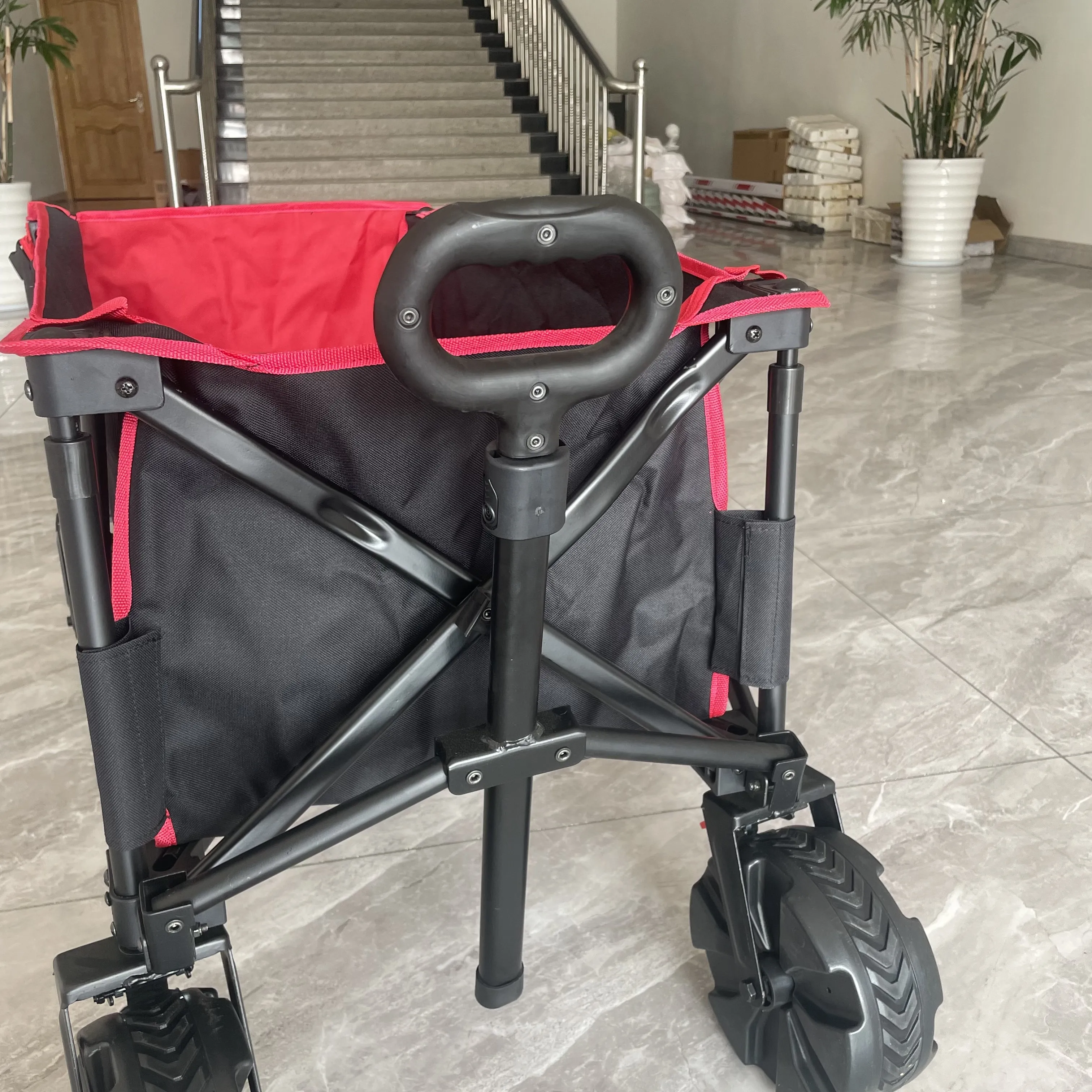 Robuster Klappwagen für den Garten, vierrädriger, faltbarer, tragbarer, faltbarer ATV-Strandwagen, Klappwagen für den Außenbereich
