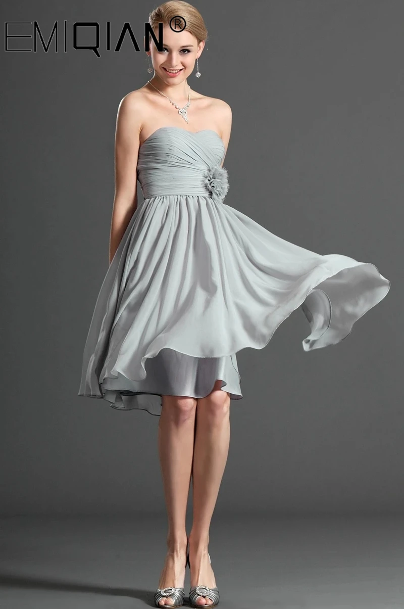 

Elegant Sweetheart A Line Silver Chiffon Formal Wedding Party Gown Knee Length Bridesmaid Dress