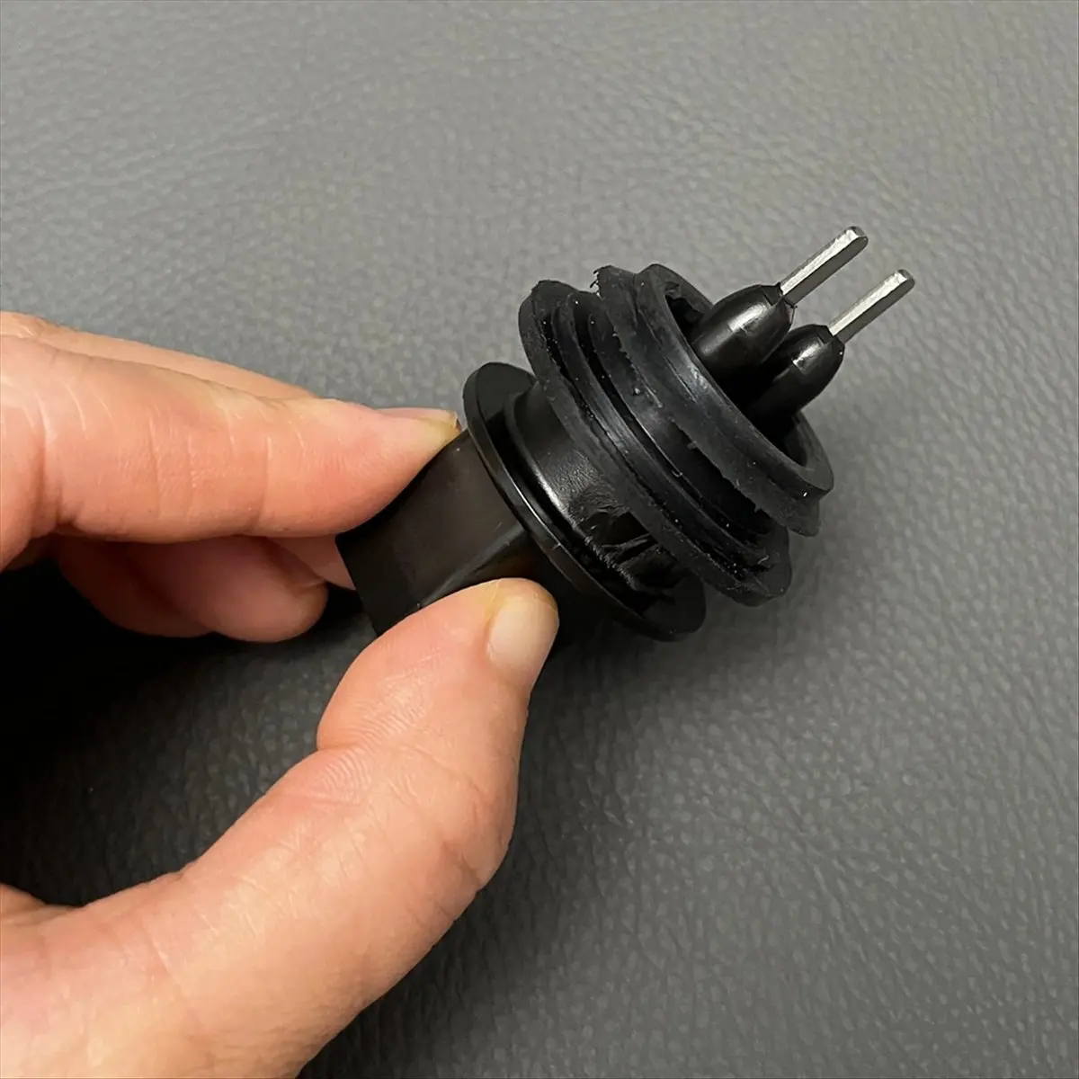 #79G Glass Washer Fluid Sensor 7M0919376,7M0919376,(Black)