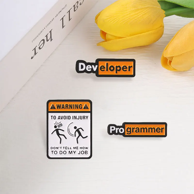 Lustige Warnschild-Emaille-Anstecker, Retro-Punk-Sarkasmus-Zitate, Broschen, Geek-Entwickler-Programmierer-Abzeichen, freches Geschenk für Freunde – Detail 5