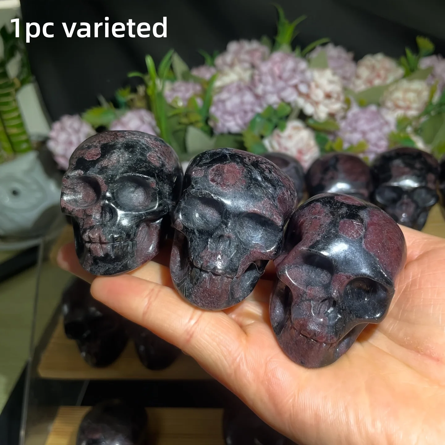 1pc Rare Polished Garnet Crystal Skull - Grey & Fuchsia Finish with Intricate Eyes & Jaw Details, Elegant Gothic Home Decor