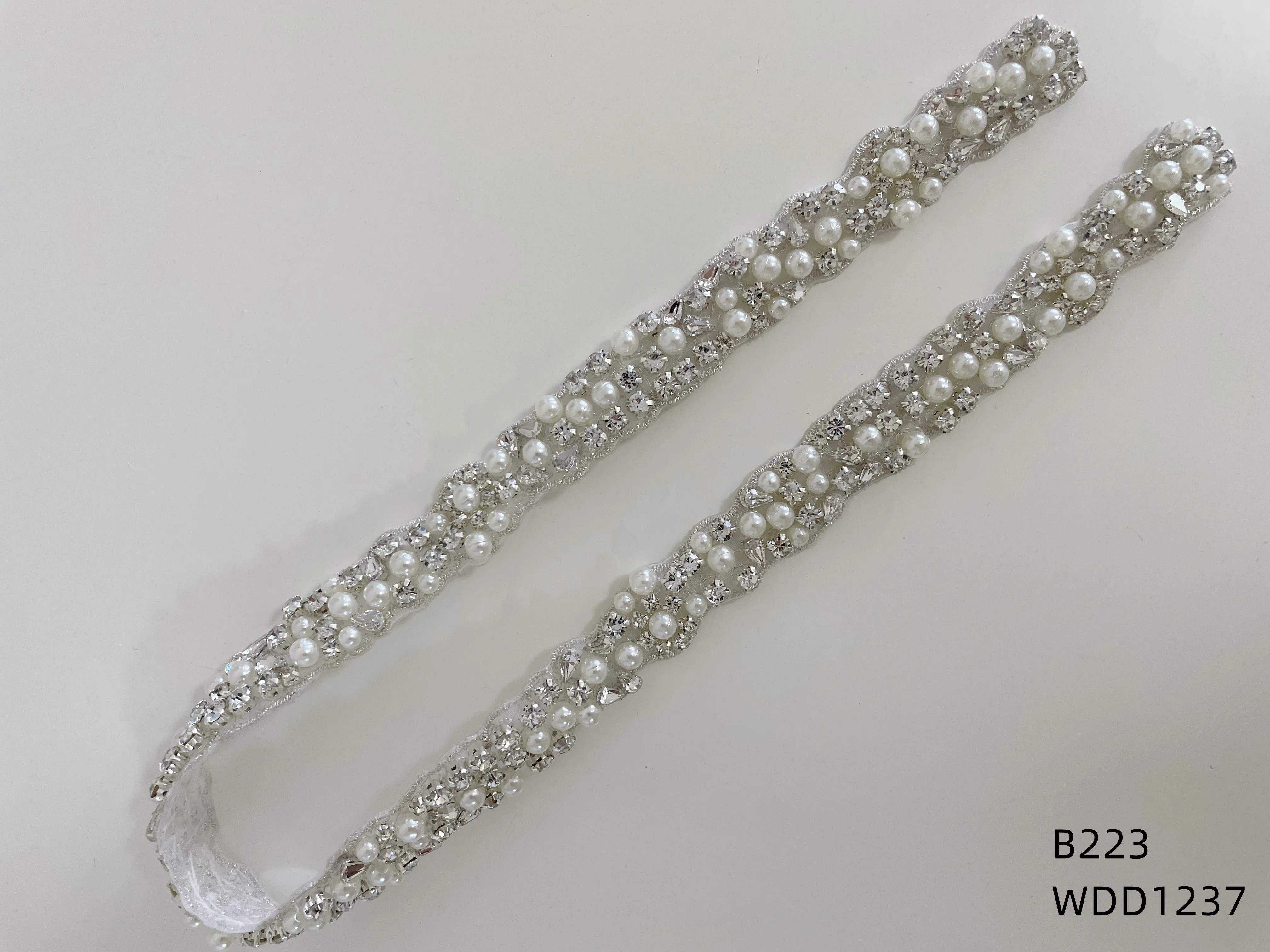 (85PCS) Customized rhinestone applique trim hand sewn for dress