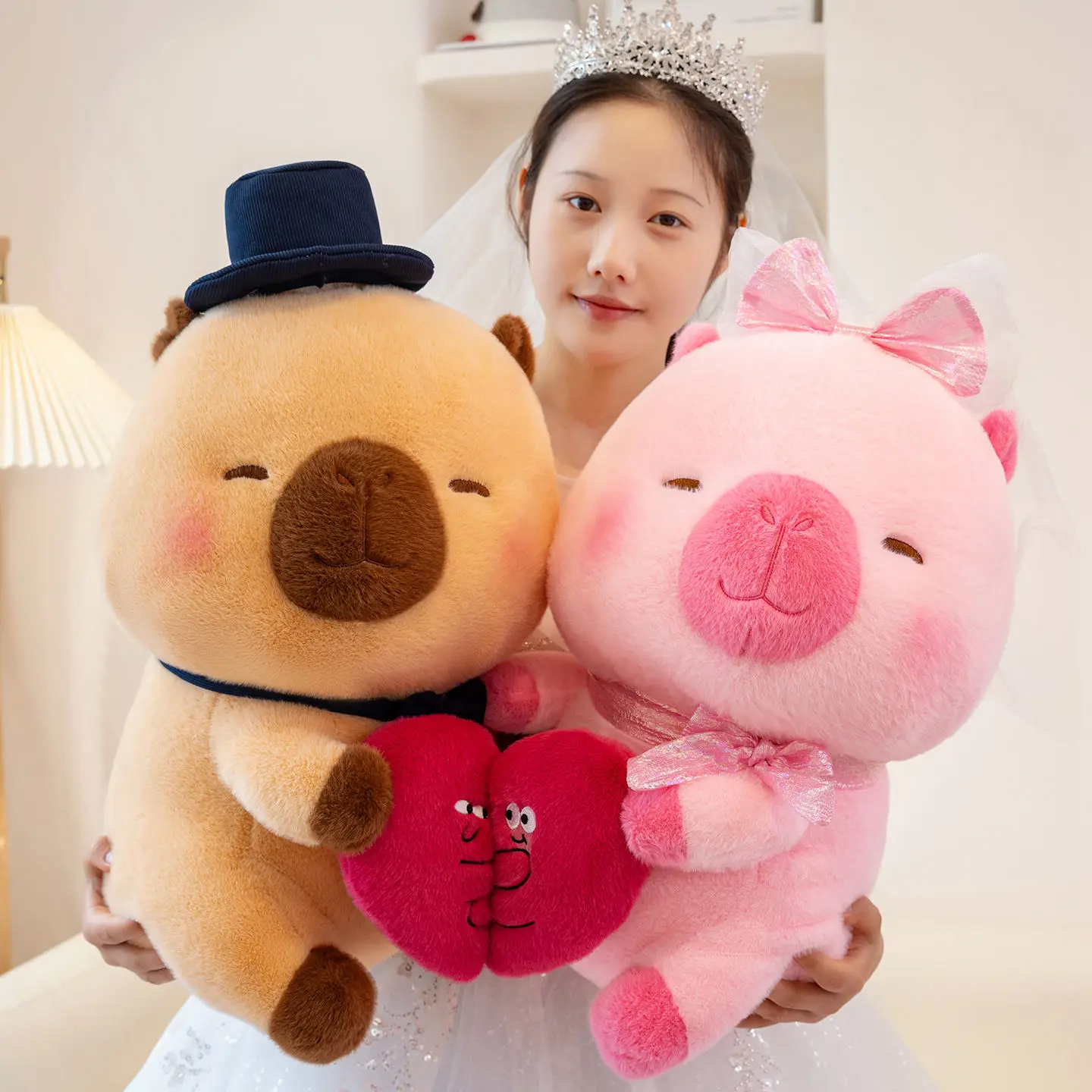 Hot 55 cm Coppia Capibara Bambola da sposa Animali di peluche morbidi Giocattoli di peluche Partner Sposa e sposo Miglior arredamento per gli amanti delle ragazze Regali