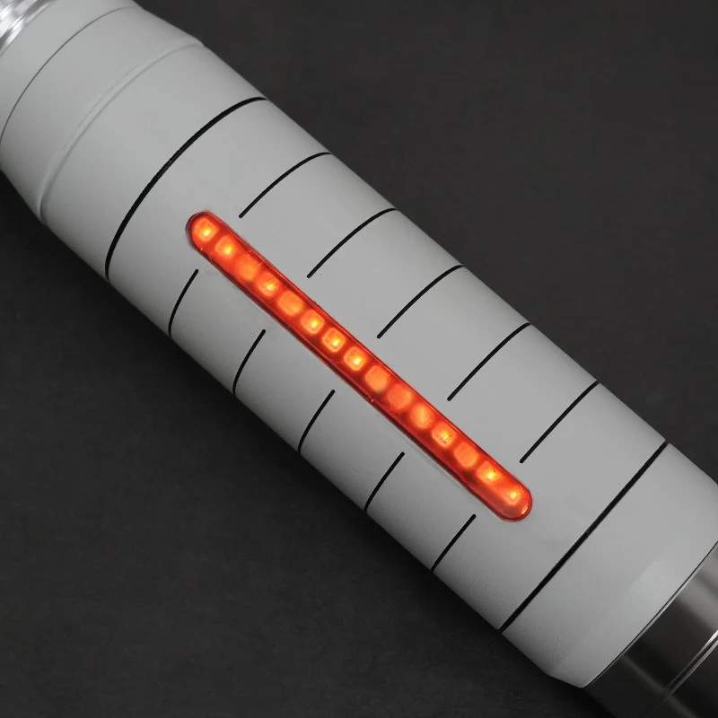 [89SABERS] Sable de luz Shin Hati, equipado con software ProffieBoard v3.9, presenta 19 fuentes de sonido y efectos de iluminación.