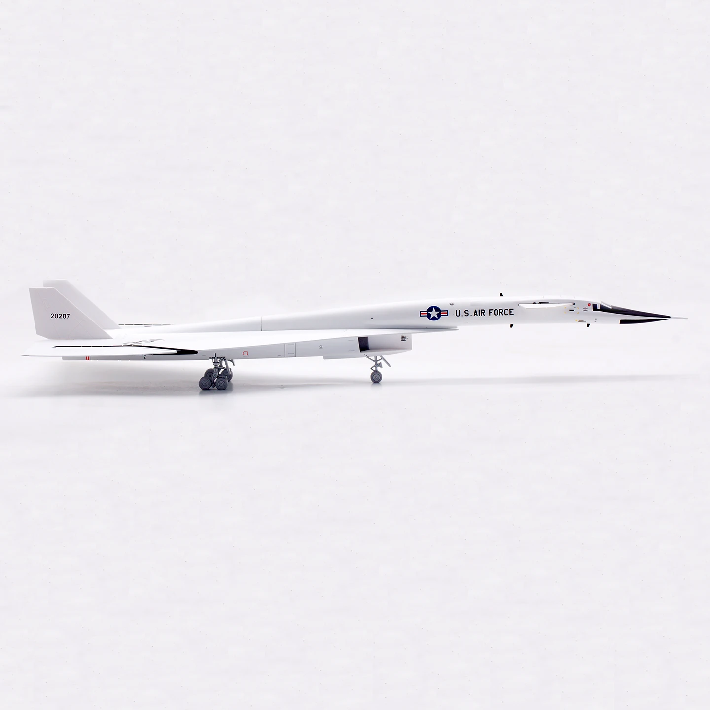 L2139 Alloy Collectible Plane Gift SQ Wings 1:200 North American
