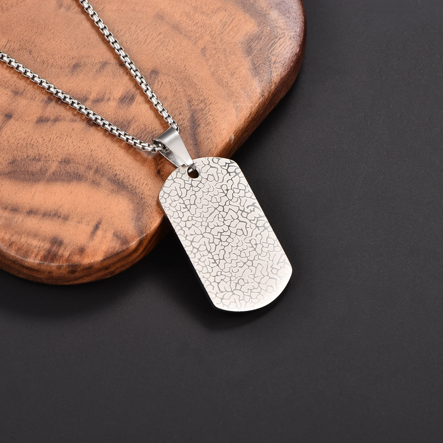 Rechteckiger Marken-Halskettenanhänger für Männer, Militär-Armeen-Hundemarke, Edelstahl, polierte Soldatenkette, kühner Schmuck – Detail 4