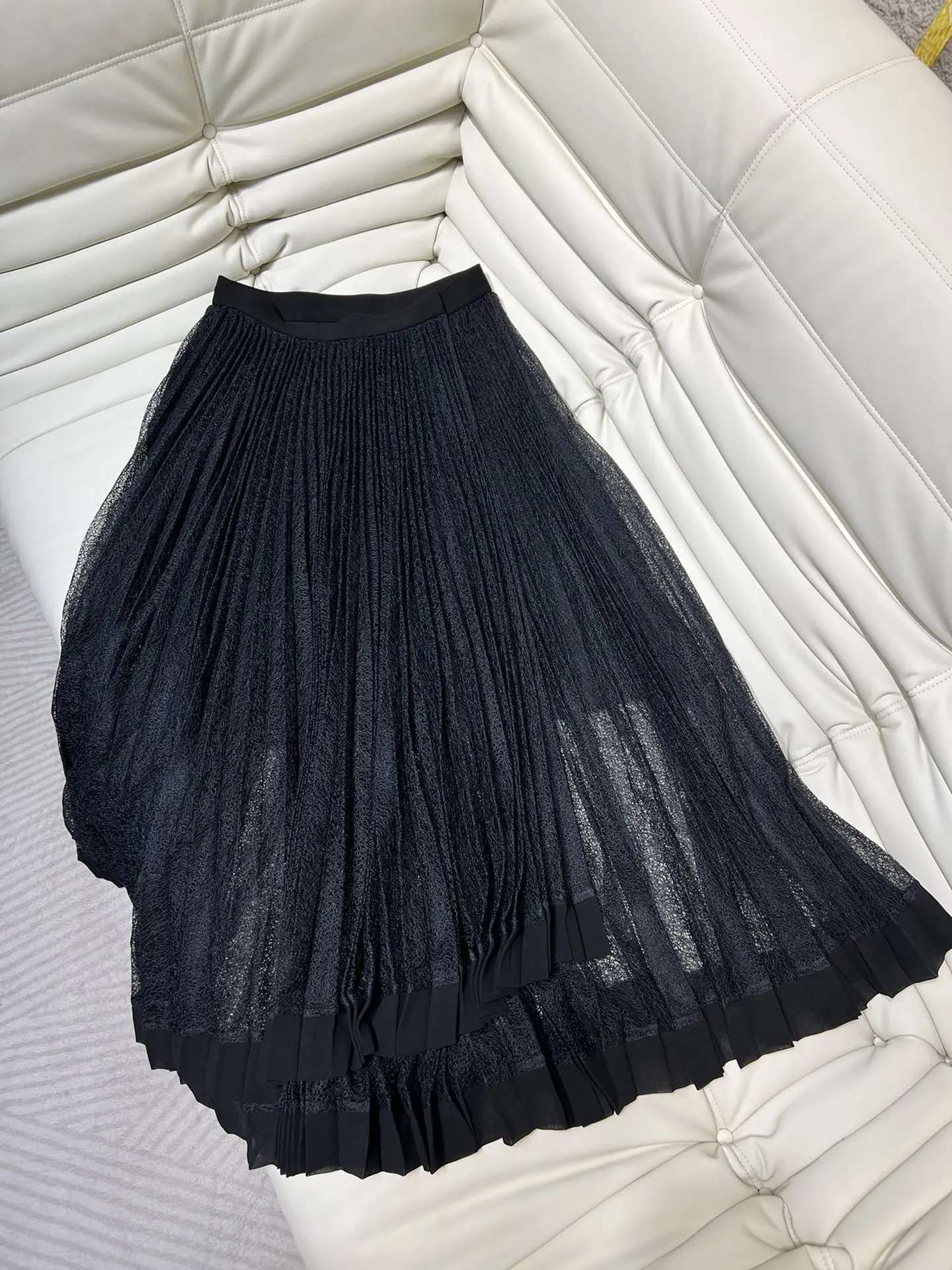 

2024 Summer New Women's Wear Black irregular yarn pleated double layered skirt 0516