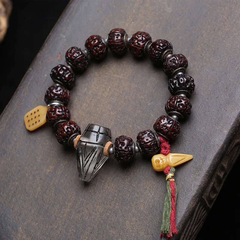 

Tibetan-style return-flow jade-patina Vajra Bodhi seed bracelets, copper tsa-tsa, return-flow bone, and A-dai accessories