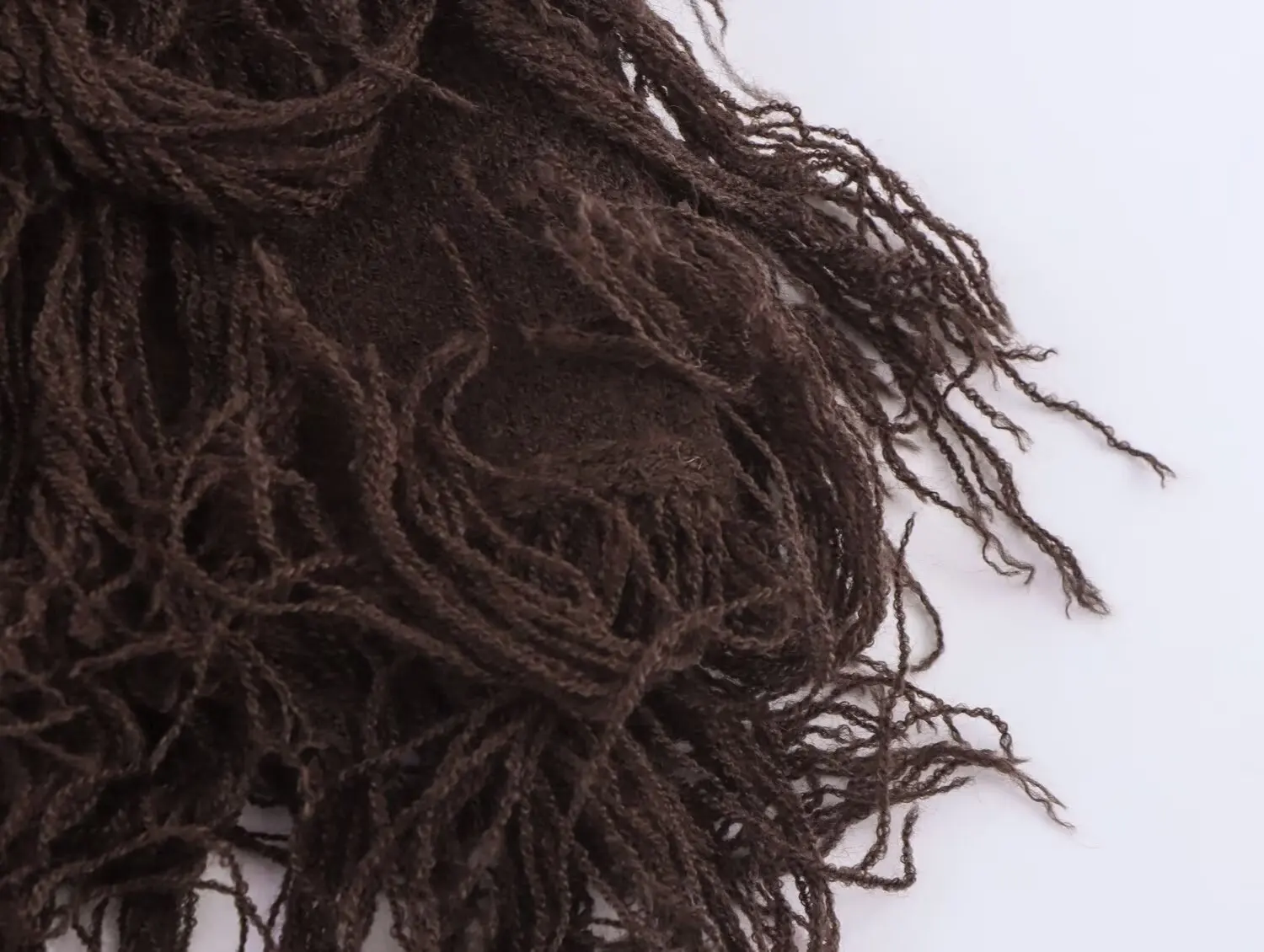 مجموعة ETJ Fall 2025 الجديدة سترة تريكو أنيقة بلون القهوة بزر واحد وتفاصيل مهدب أنيقة ورقبة دائرية وأكمام طويلة #6