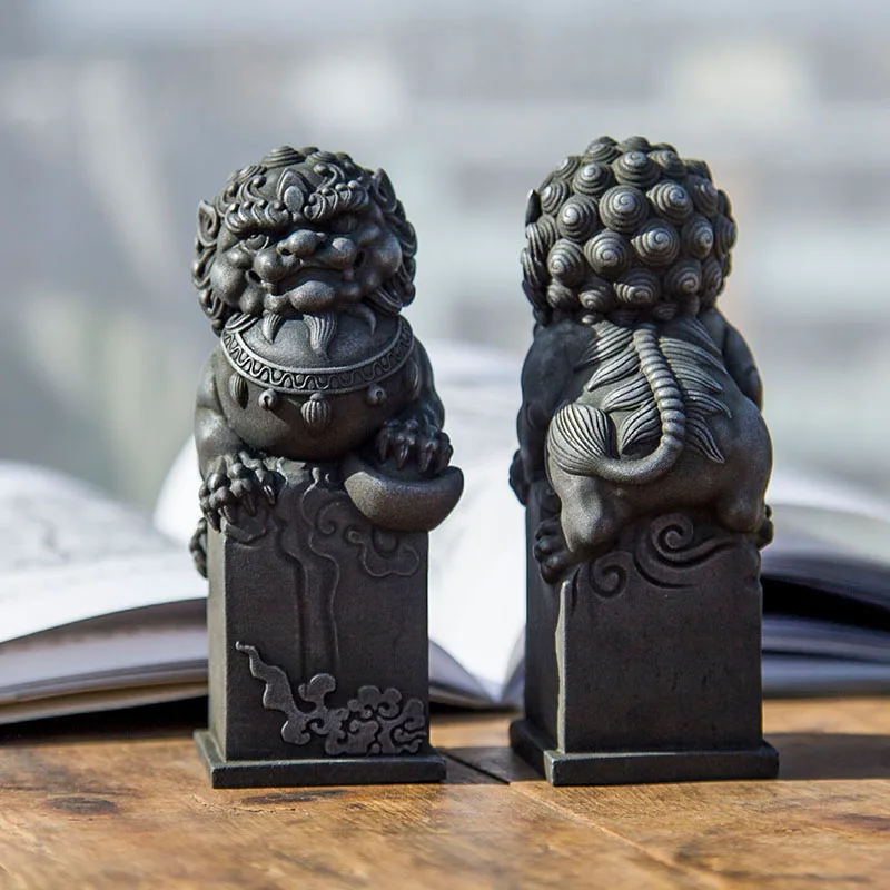 Creative National Style Imitation Cast Iron Stone Lion Stone Seal Decorative Landscaping Decoration Resin Tea Ornaments Pairs