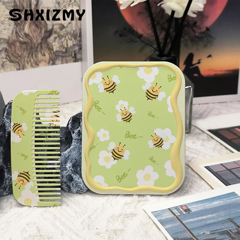 Cartoon Bee Pattern Flip-Top Folding Makeup Mirror Portable Pocket Mirror Rectangle Cosmetic Mirror With Comb For Women Girl