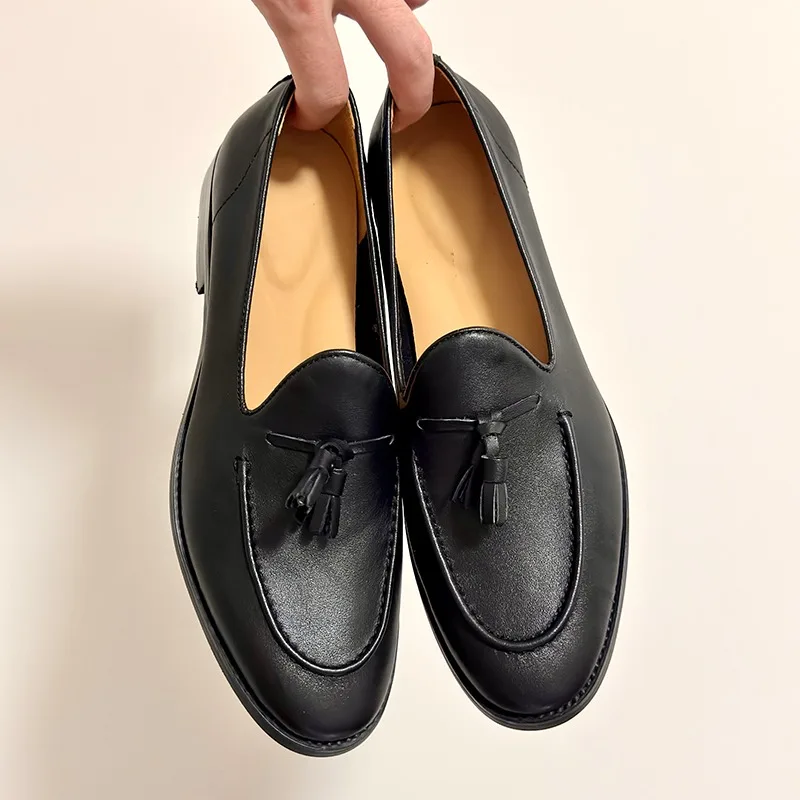 

High End Black Loafers Men Cowhide Soft Sole Casual Leather Shoes Youth Breathable Tassel Genuine Leather Work Dress Shoes Male