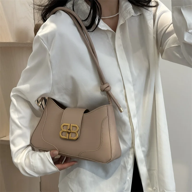 2024 new bag fashion trend casual shoulder bag simple retro large capacity crossbody bag pure and novel girl bag