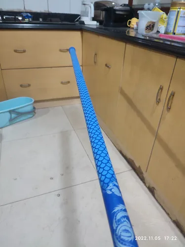 Caña de pescar azul de 1,6 M, patrón de tubo termocontraíble, mango antideslizante absorbente de sudor