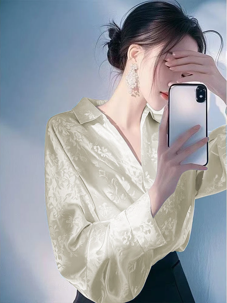 

Silk Satin Embroidered Long Sleeve Shirt Women's Style Early Spring New Unique Beautiful Street Style Top Korean Fashion