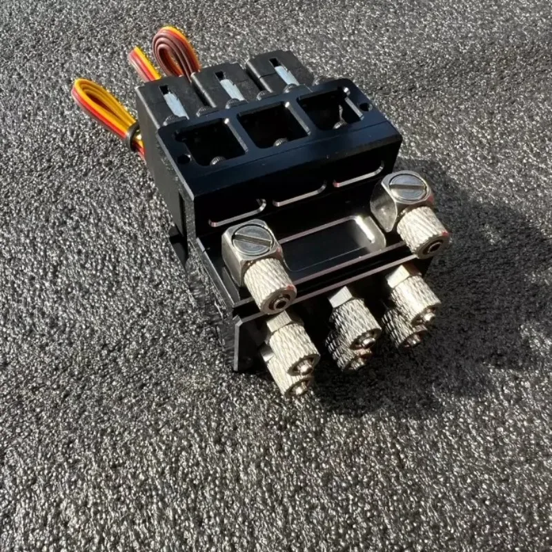High Precision Micro Metal 3-Way Hydraulic Directional Valve for RC Excavator Forklift Accessories