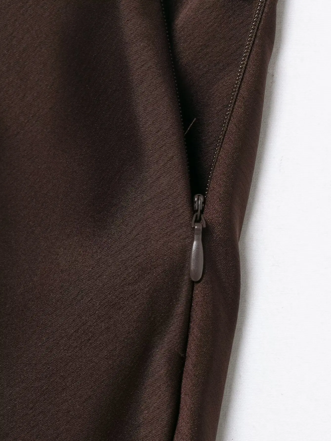 Herbst Neuheit: Eleganter Brauner Satin-Midirock mit Spitzenbesatz und Reißverschluss für Damen – Schicker Party- und Clubrock – Detail 9