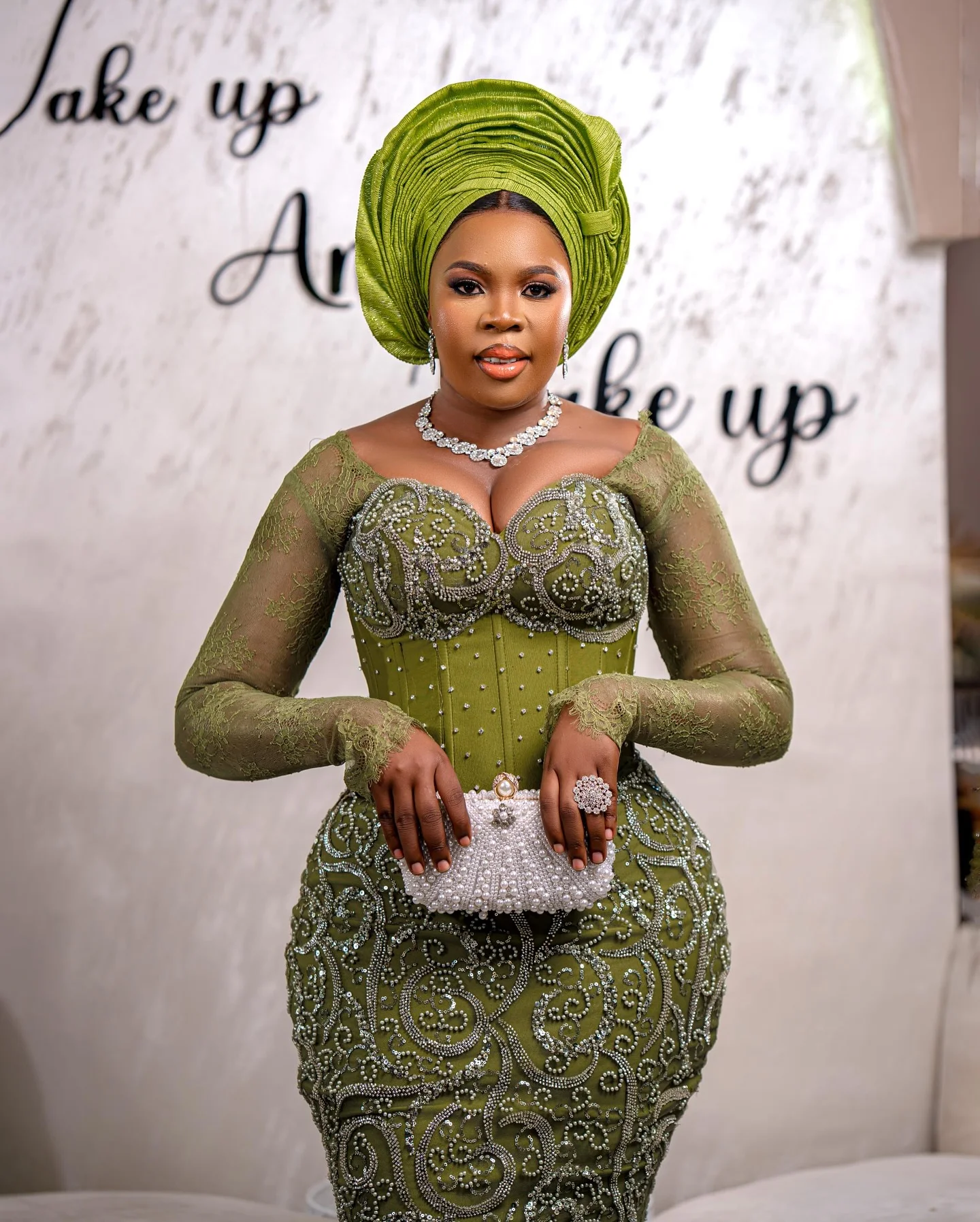 Afrykańska luksusowa sukienka urodzinowa z koralikową koronką w stylu Aso Ebi, błyszczące kryształki, syreni krój, sukienki na przyjęcie weselne, nigeryjska suknia ślubna.