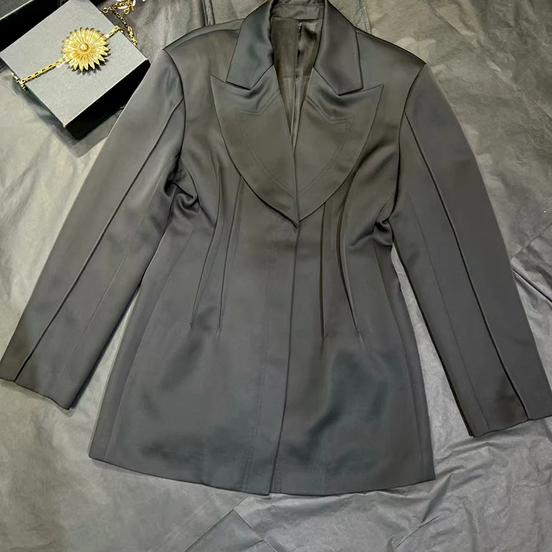Chaqueta de traje para mujer, chaqueta clásica y de manga larga a la moda, top plisado versátil de alta calidad, 2025, nuevo estilo