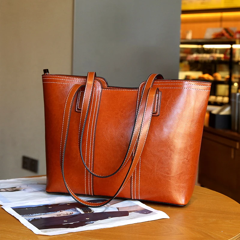 Luxury woman Shoulder bag soft leather large capacity square tote bag Vintage Fashionable cowhide Handbag Shopping underarm bags