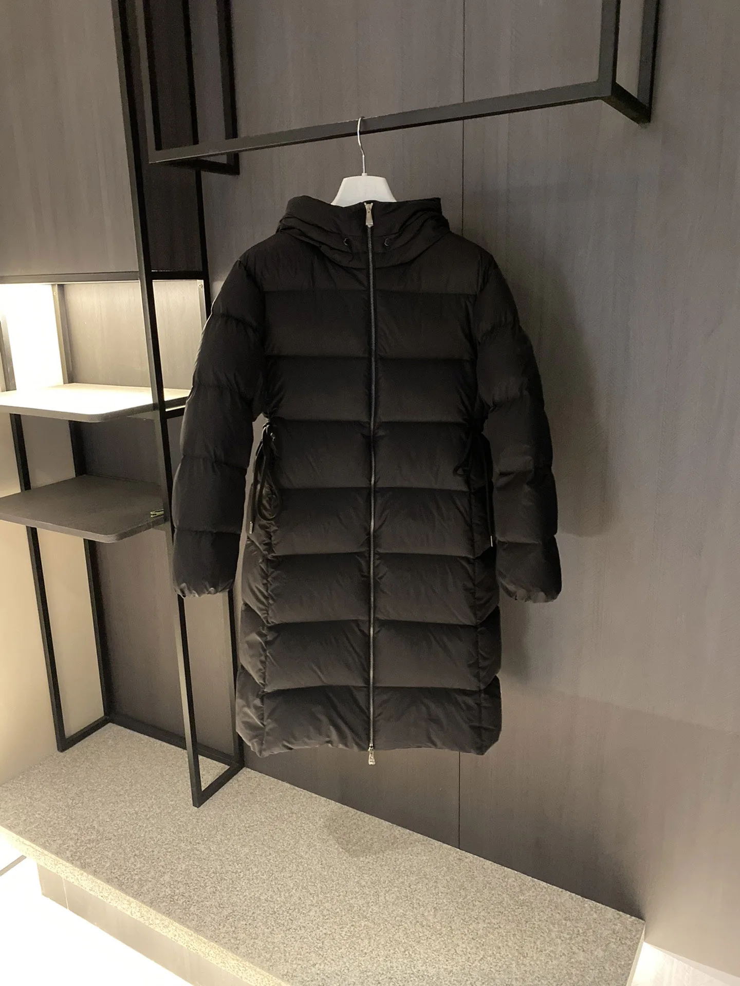 

2025 Women's Clothing High-waisted down jacket with drawstring design Autumn Winter New 1027