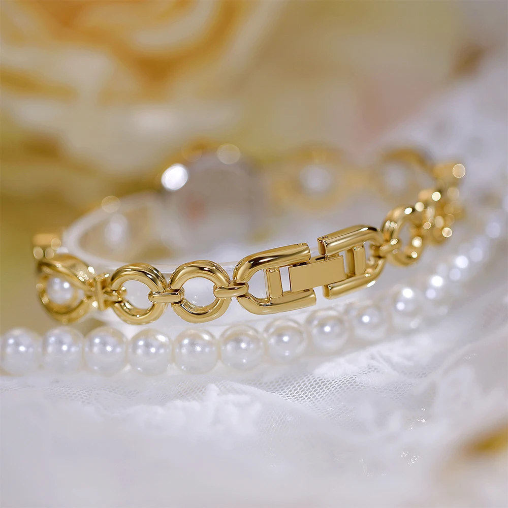 BS Bee Sister Luxury Vintage Temperament Ladies Watches Quartz Elegant Woman Wristwatch Pearl Small Chain Women's Watch