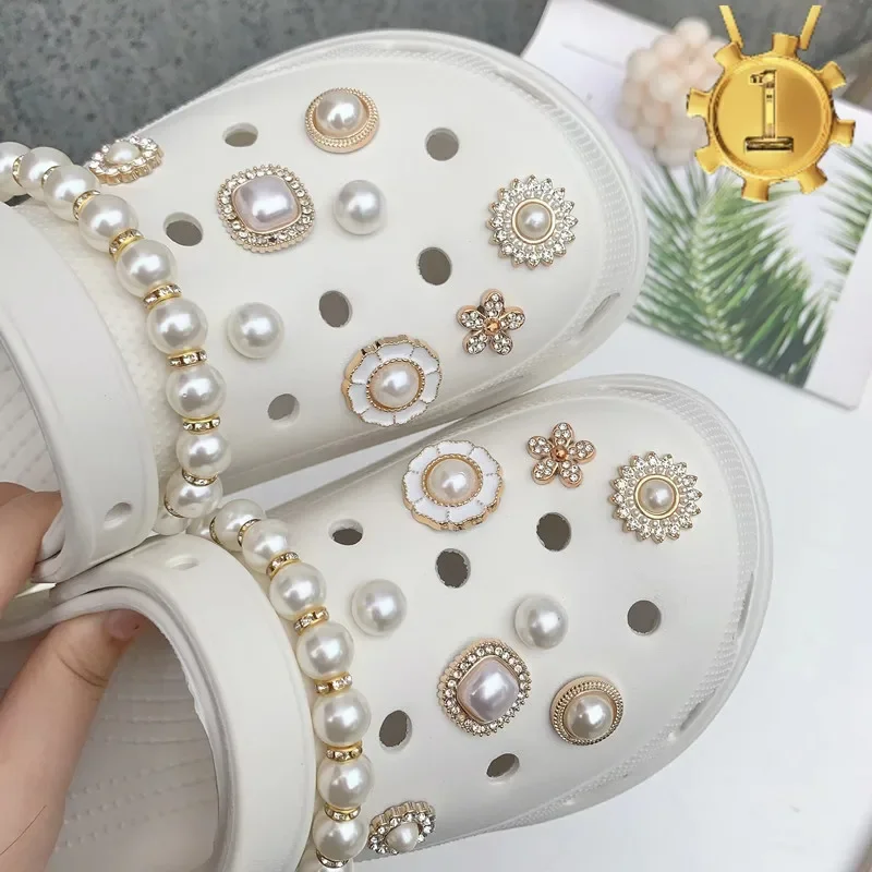 Hot Sale 1 Set Women's Sandals New Designer Shoe Charms Gemstone Cool Retro Shoe Decorations Pearl Metal Accessories New