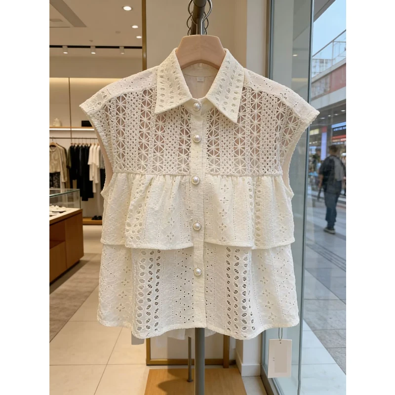

Korean Style Loose Fit Sleeveless Embroidered Hollow out Women's Shirt Summer 2026 New Design Lace Trim Splice Top