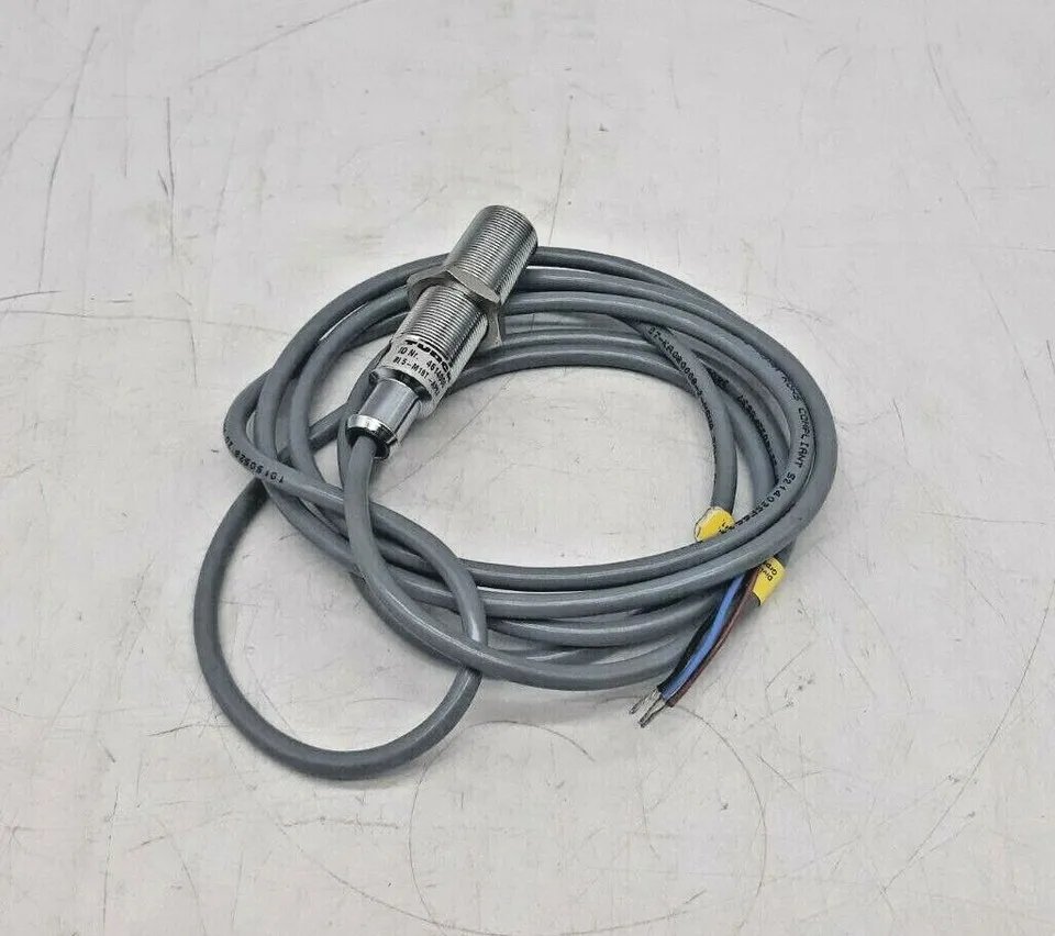 

BI5-M18T-AP6X Датчик