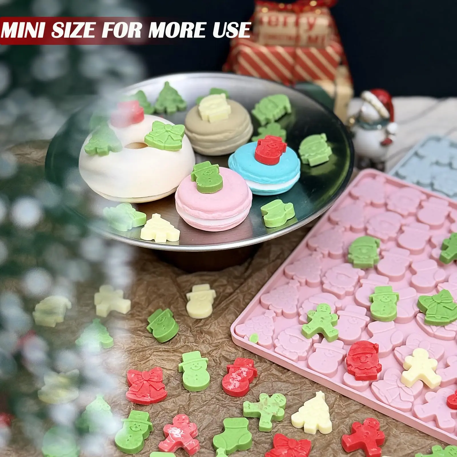 Weihnachtliche Silikonformen mit 72 Mulden - Mini-Weihnachtsbaum-Formen mit Lebkuchenmann, Weihnachtsmann-Formen für Süßigkeiten, Schokolade und Fondant – Detail 2