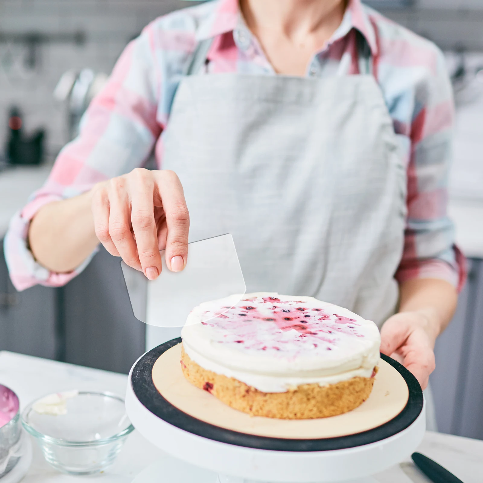 

7Pieces Clear Acrylic Cake Scraper Smoother Icing Scraper Cake Icing Comb Stripe Contour Comb Cake Cutter For Decorating