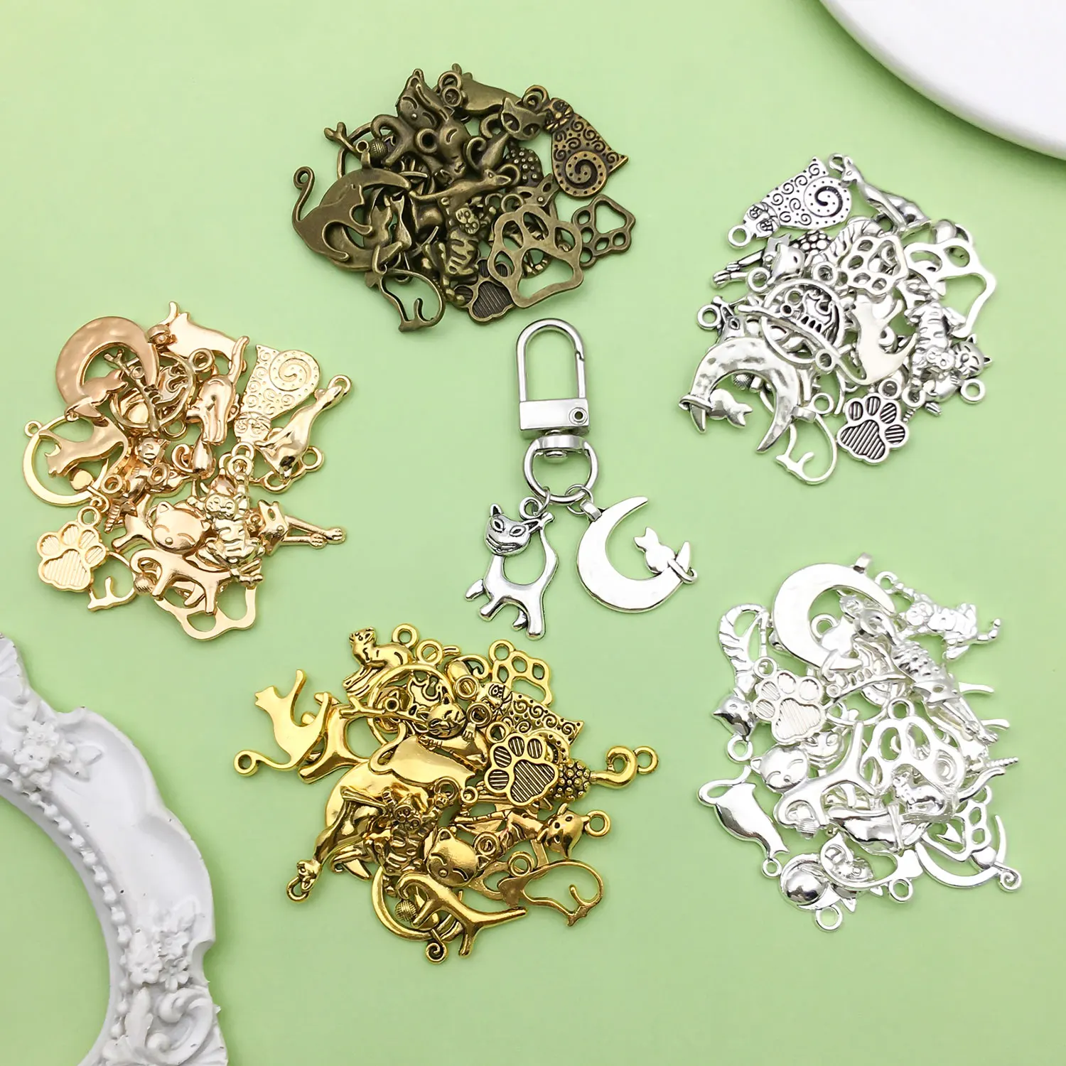 20/100pcs Alloy Cat Design Charms Animal Pendants For DIY Bracelets Necklaces Earrings Jewelry Making Accessories
