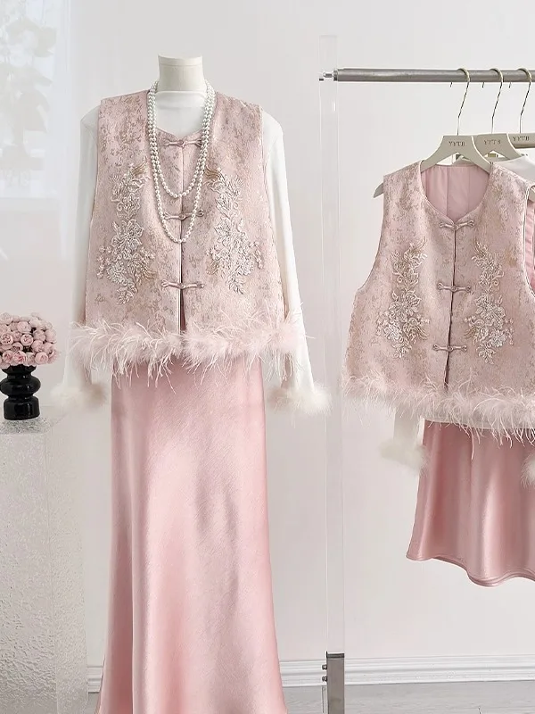 

New Chinese Style Embroidered Cotton Half Skirt Three-Piece Set Women's Base Layer Top Acetate Satin Vest Autumn Winter Fashion