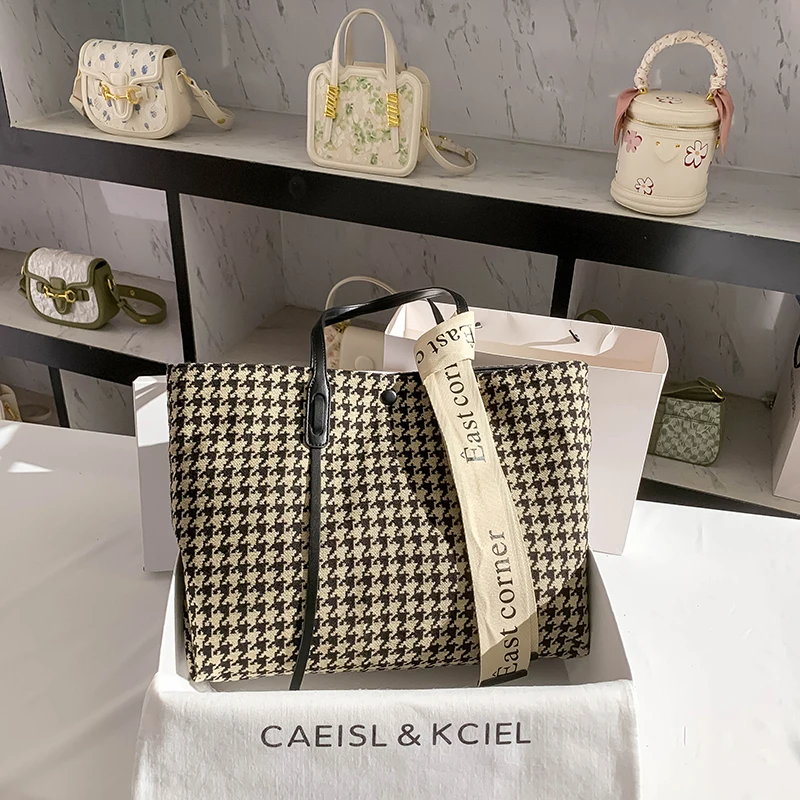 CaeislKciel Women's Large Capacity Tote Bag Autumn Winter Plaid Single Shoulder Bag Trendy New 2026 Casual Handbag