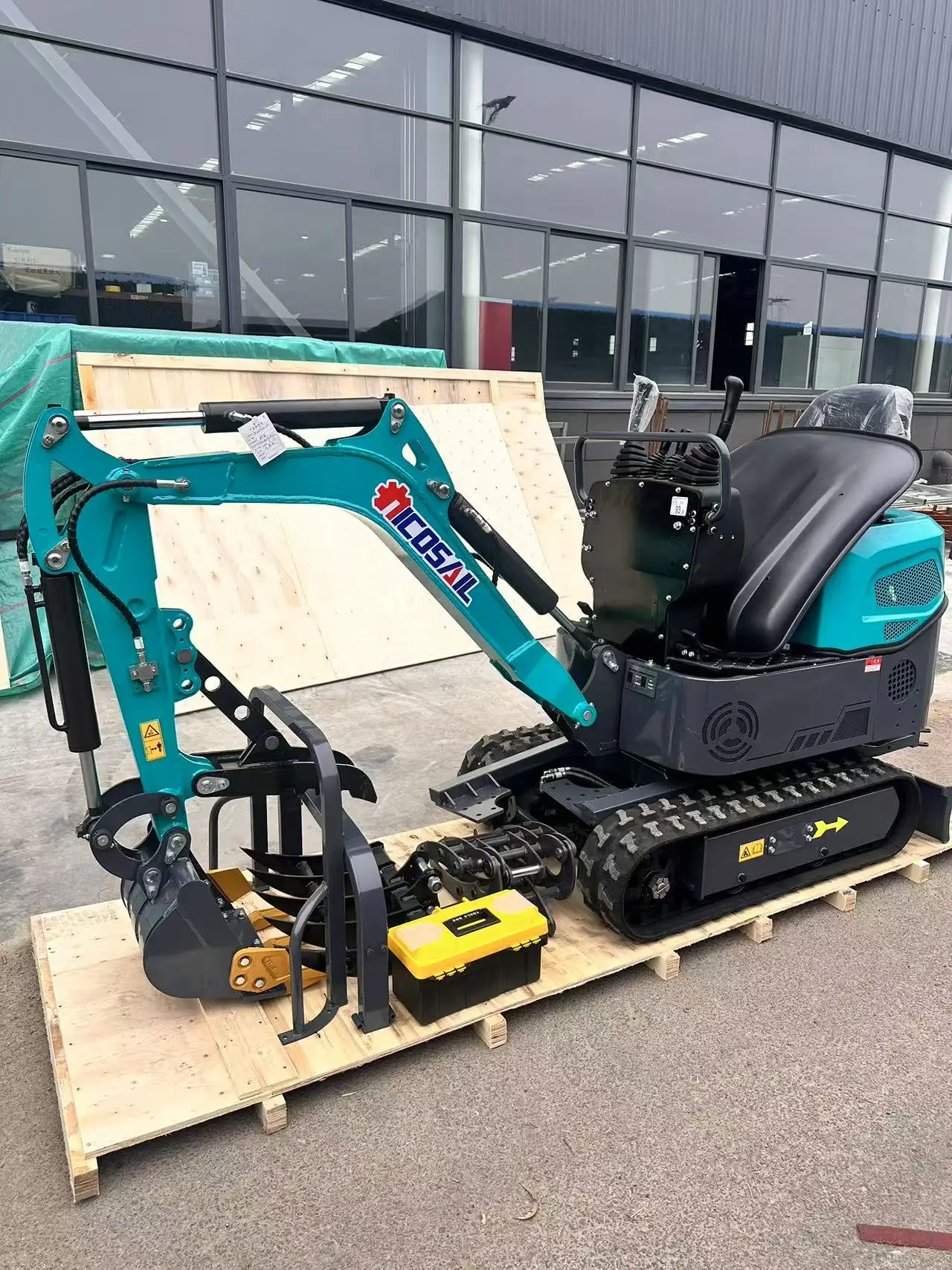 

Customized Hydraulic Pilot Tracked Excavators Manufacturer with Buckets And Engine Parts for Construction Equipment