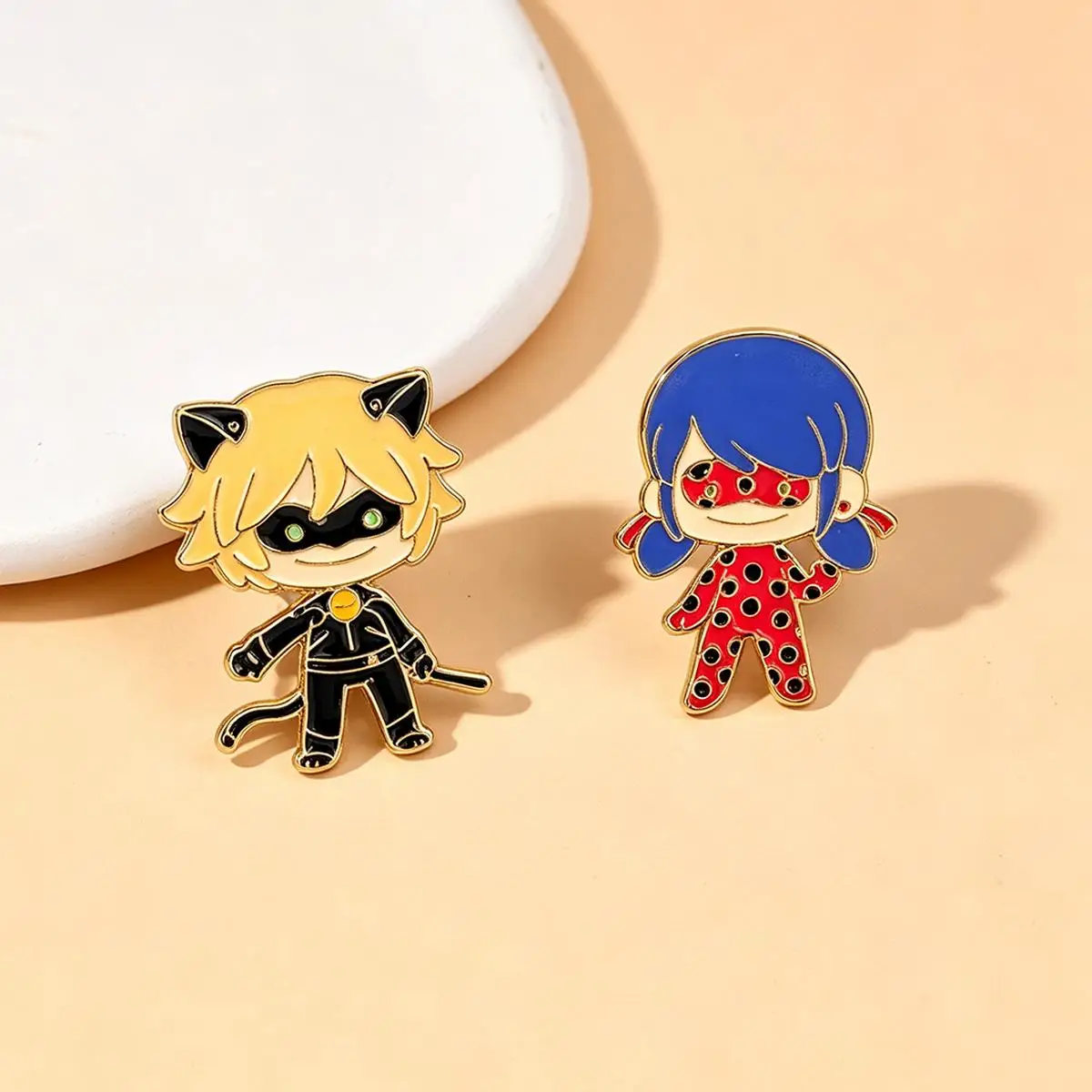 2Pcs/Set Cartoon Anime Characters Enamel Brooch Cute Funny Backpack Lapel Metal Badges Cosplay Clothing Jewelry Accessories Gift