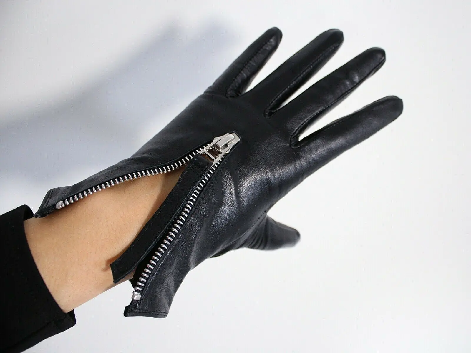 Women's Real Leather Motorcycle GLOVES Black Wrist Short Zipper Touchscreen Genuine Lambskin Sheepskin Cycling Driving Glove