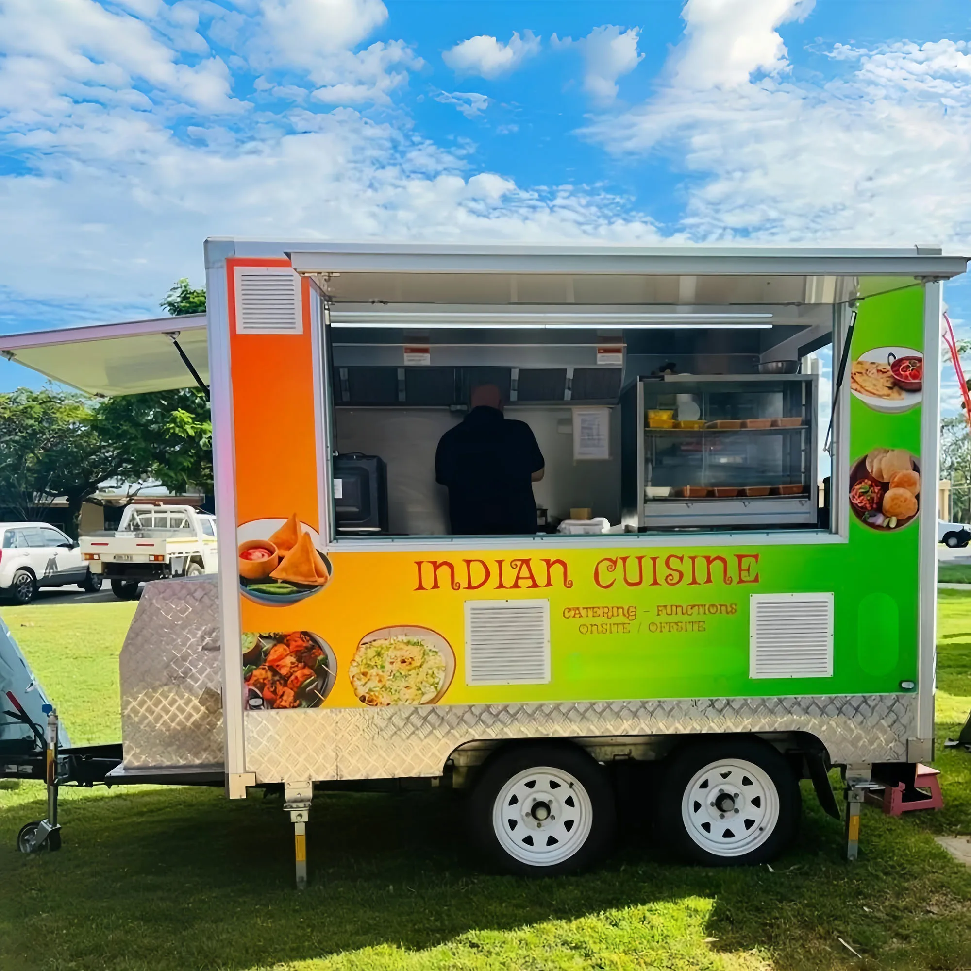 

High Quality Mobile Catering Food Truck Coffee Hot Dog Popsicle Ice Cream Cart Food Truck Fully Equipped