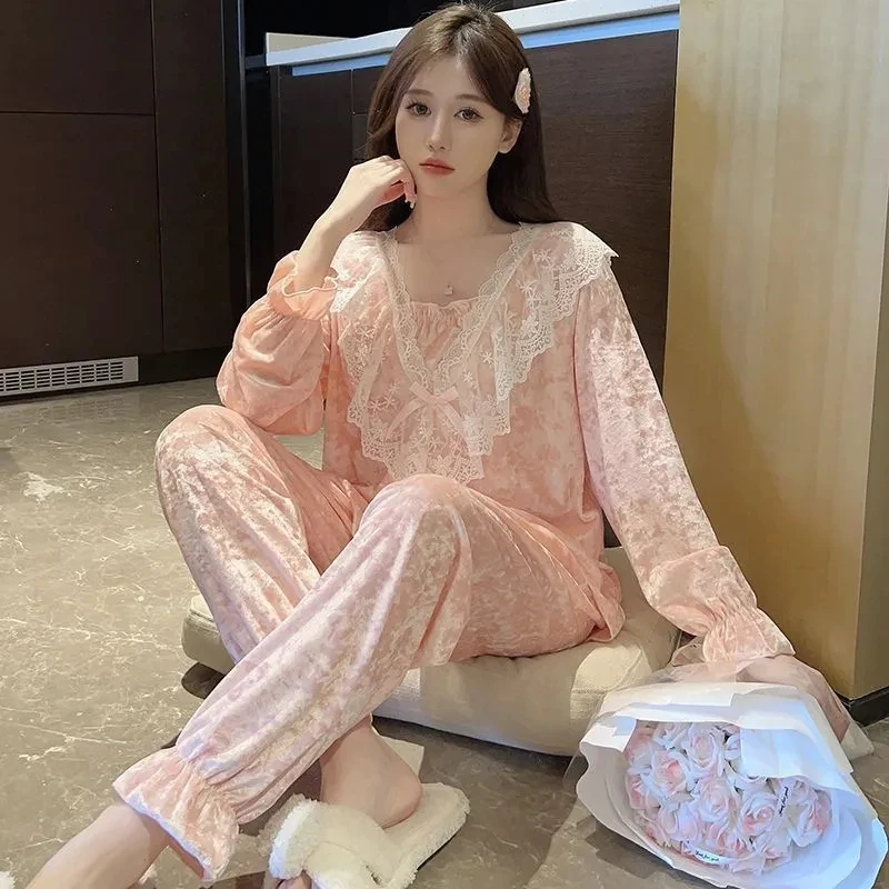 

2022 New Summer V-Neck T-Shirt Casual Elastic Waist Sports Pant Suit Female Loose Size 3XL Fashion Two-Piece Sets White