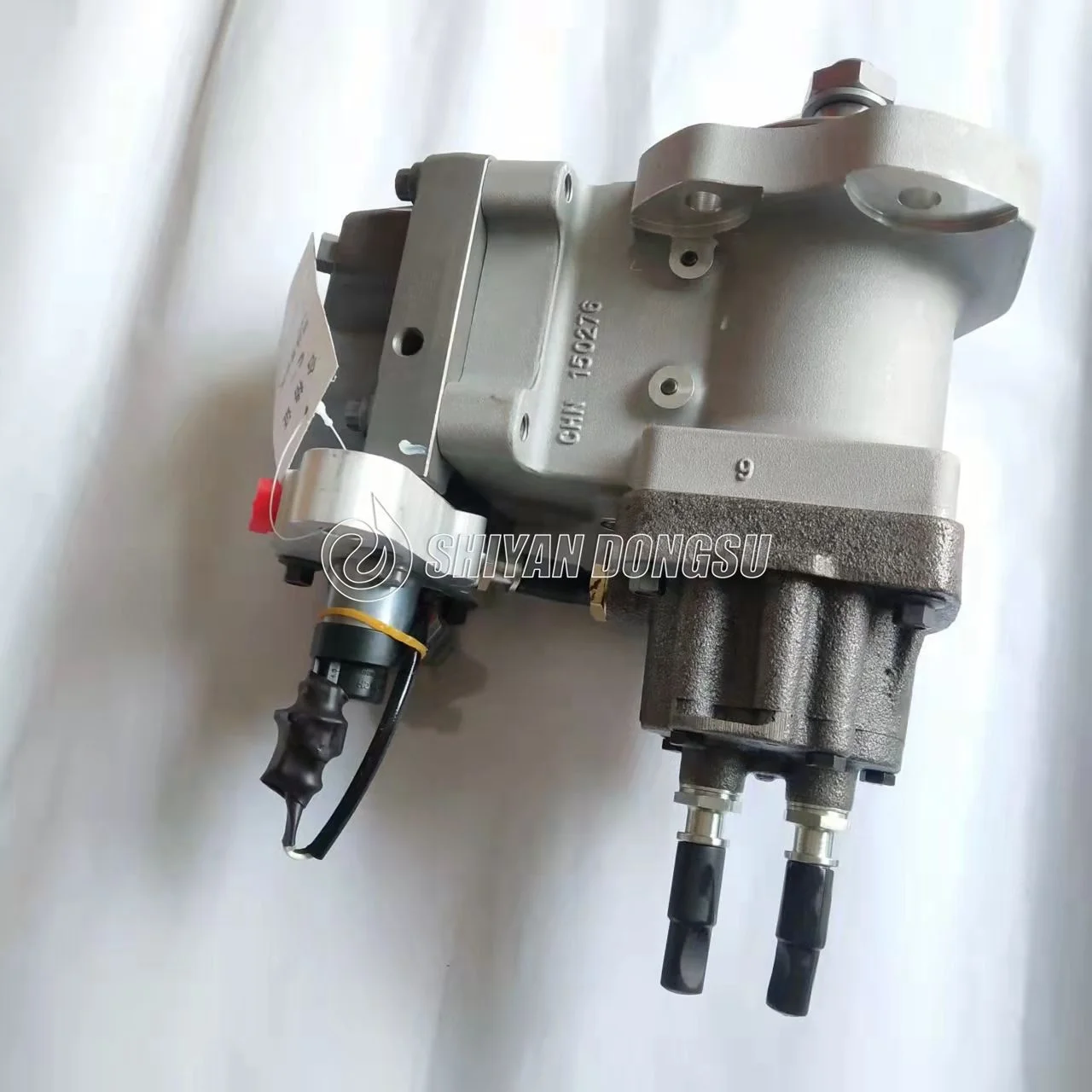 

Genuine excavator ISL8.9 ISC8.3 diesel engine fuel pump 4954200 4903462 4921431 5594766 5311171 3973228