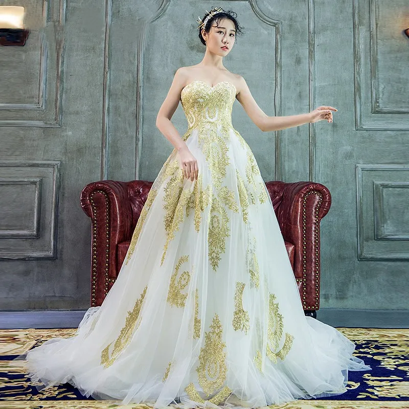 

Gold Embroidered Lace Strapless Wedding Dress Sweep Train Ball Gown Wedding Gowns Vestido De Noiva