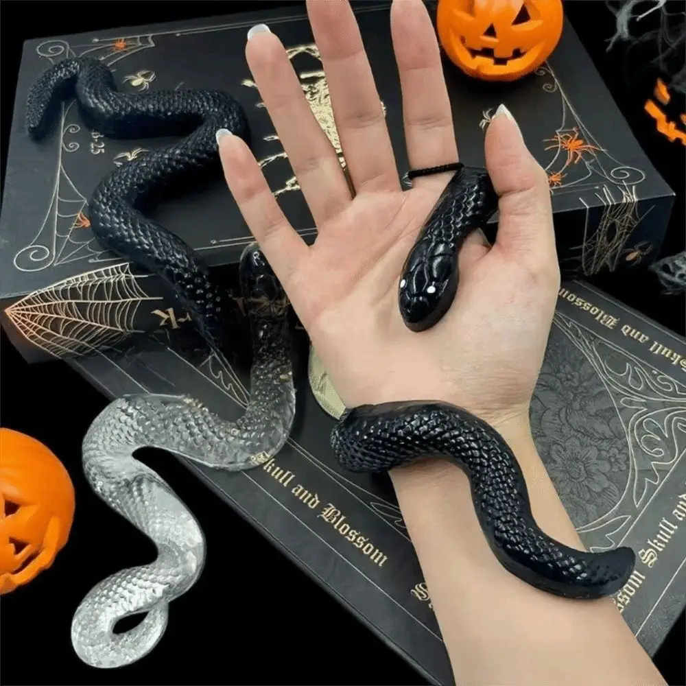 Serpente trasparente che spremisce gomma morbida plastica durevole ornamento a forma di serpente simulazione liscia scherzo serpente finto bavaglio per feste