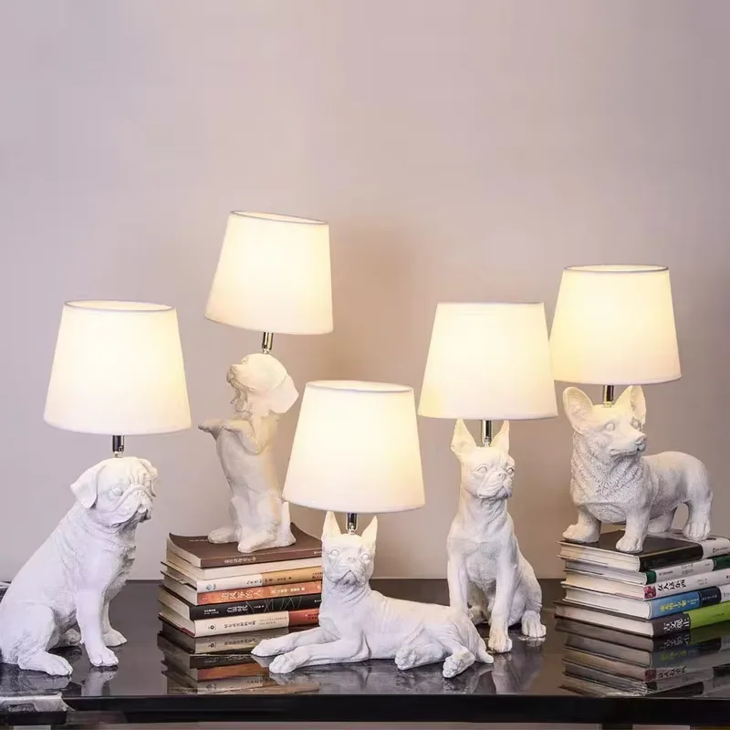 

Designer Animal Table Lamp Resin Puppy Floor Lamp Bedroom Bedside Lamp Living Room Bar Hotel Creative White Dog Standing Lamp